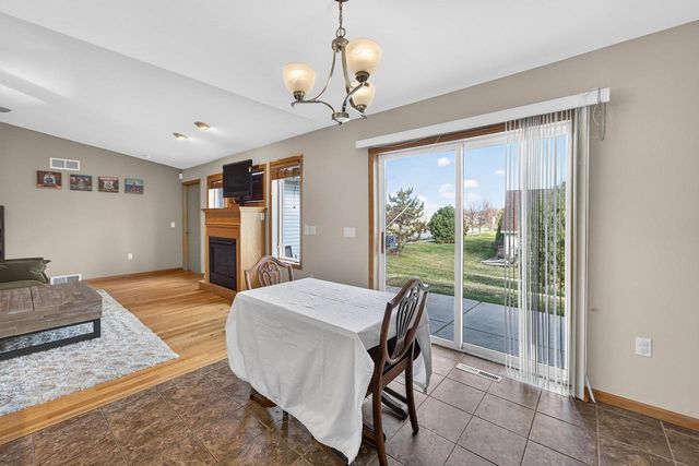 799 Edenberry Lane, Oregon, WI 53575
