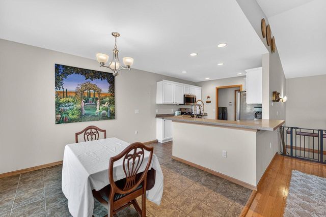 799 Edenberry Lane, Oregon, WI 53575