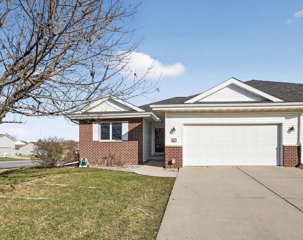 799 Edenberry Lane, Oregon, WI 53575