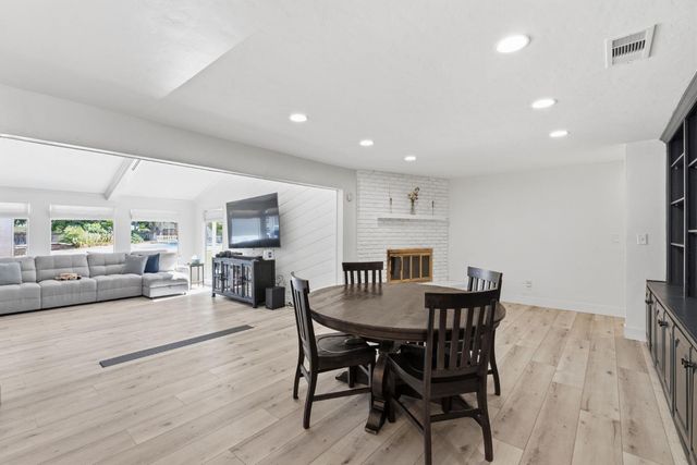5820 E Alta Avenue, Fresno, CA 93727