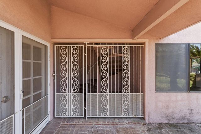 5820 E Alta Avenue, Fresno, CA 93727