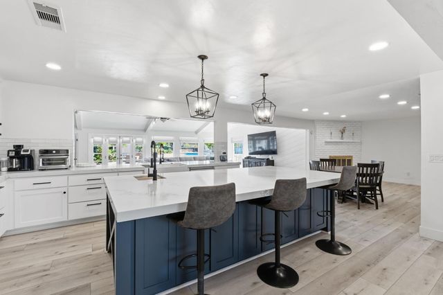 5820 E Alta Avenue, Fresno, CA 93727