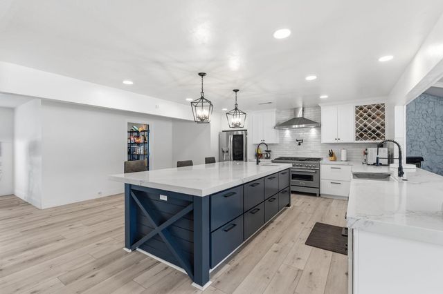 5820 E Alta Avenue, Fresno, CA 93727