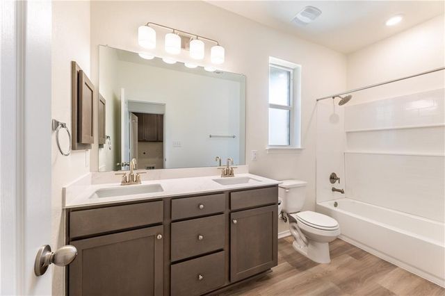 125 Drifter LN, Jarrell, TX 76537