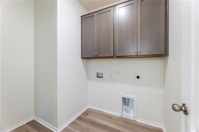 125 Drifter LN, Jarrell, TX 76537