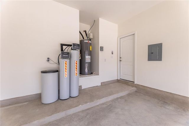 125 Drifter LN, Jarrell, TX 76537