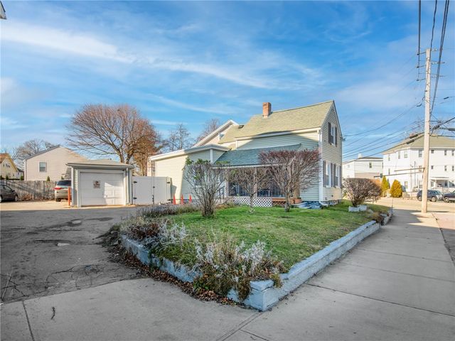 15 Knight Street, Woonsocket, RI 02895