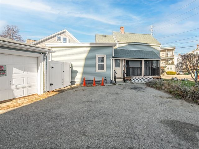 15 Knight Street, Woonsocket, RI 02895