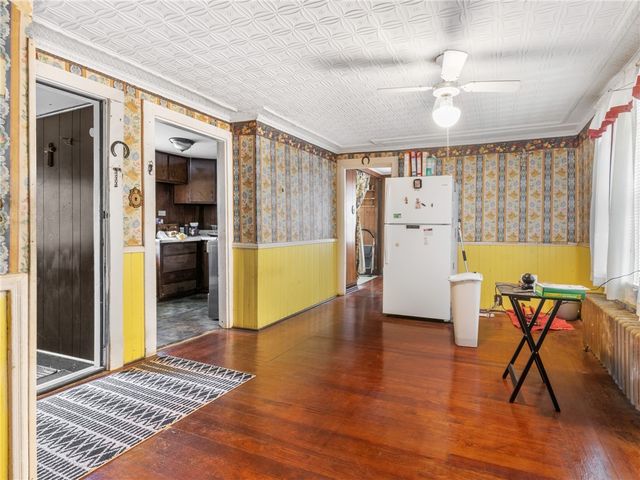 15 Knight Street, Woonsocket, RI 02895