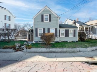 15 Knight Street, Woonsocket, RI 02895