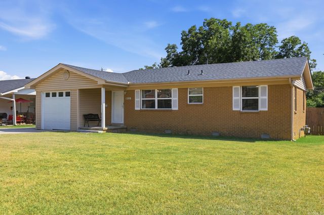 1309 Stone Street, Jacksonville, AR 72076