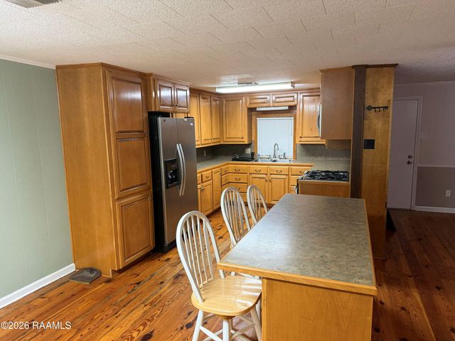 1404 S Avenue G, Crowley, LA 70526