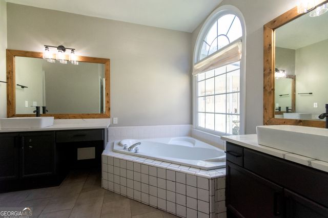 70 Cobblestone Cove, Sharpsburg, GA 30277