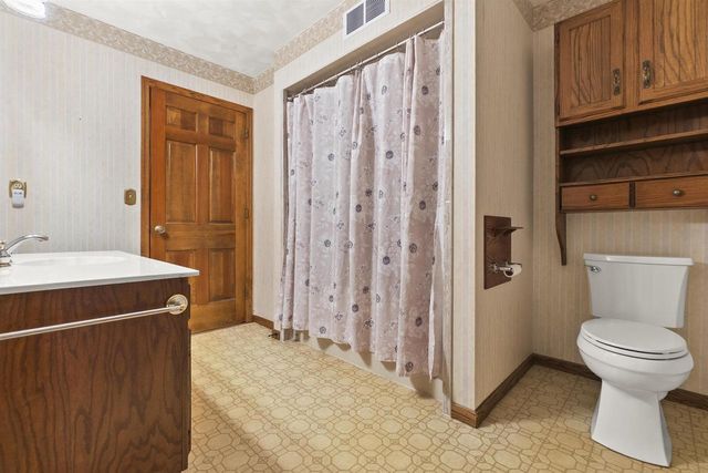 1161 WEDGEWOOD LANE, Fond Du Lac, WI 54935