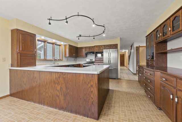 1161 WEDGEWOOD LANE, Fond Du Lac, WI 54935