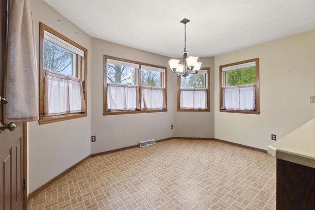 1161 WEDGEWOOD LANE, Fond Du Lac, WI 54935
