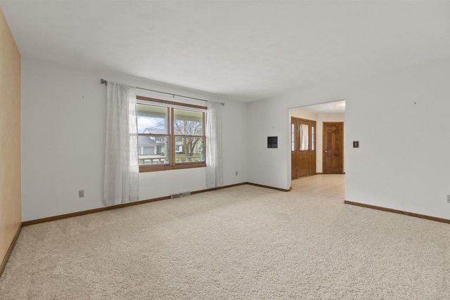 1161 WEDGEWOOD LANE, Fond Du Lac, WI 54935