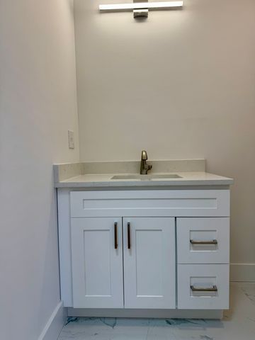 177 Chestnut Street 1R, New Haven, CT 06511