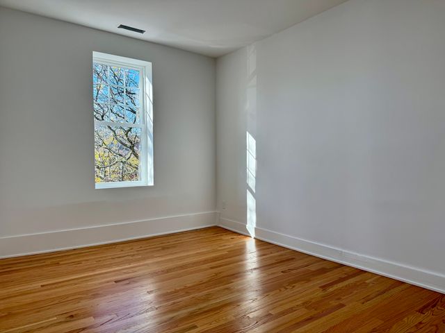 177 Chestnut Street 1R, New Haven, CT 06511