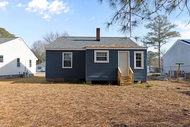 709 Chestnut ST, Franklin, VA 23851