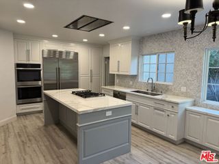 519 N Rexford Drive, Beverly Hills, CA 90210