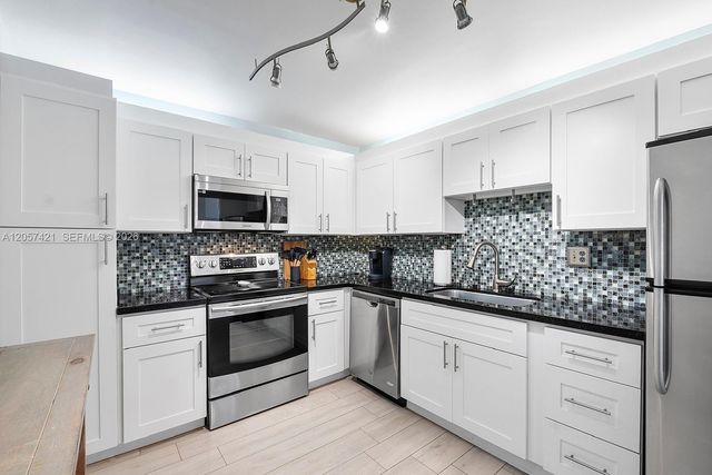 531 N Ocean Boulevard 1005, Pompano Beach, FL 33062