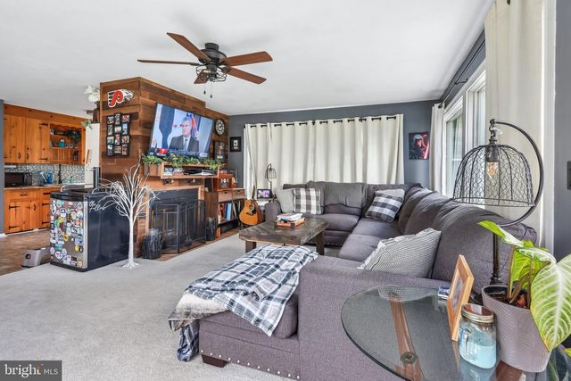 3858 PINE ST, Williamstown, NJ 08094