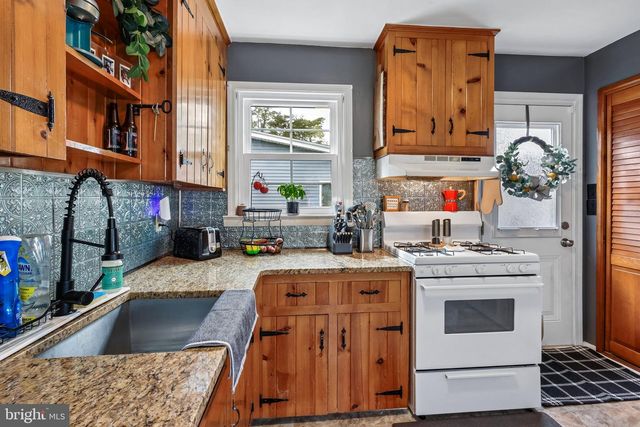 3858 PINE ST, Williamstown, NJ 08094
