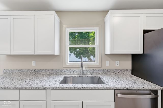1238 S Centennial Street, Indianapolis, IN 46241