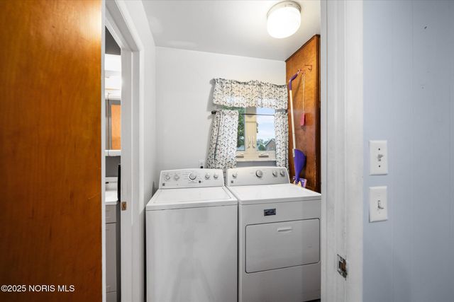 3662 Perlawn Drive, Toledo, OH 43614