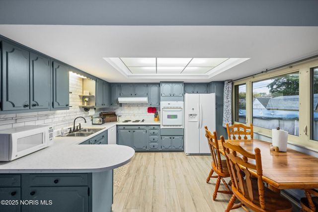 3662 Perlawn Drive, Toledo, OH 43614