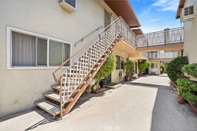 4133 La Crescenta, La Crescenta, CA 91214