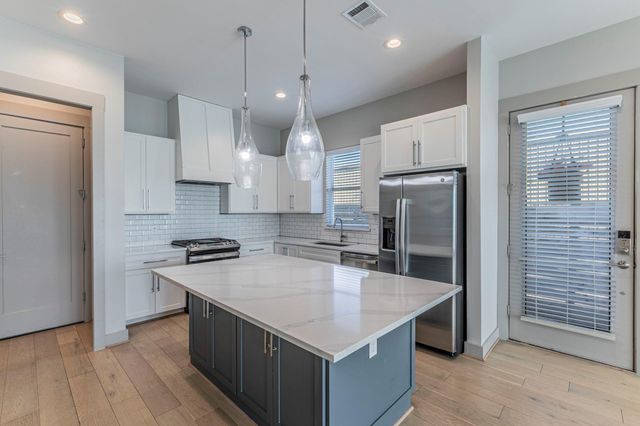 5714 Kemp Street, Houston, TX 77023