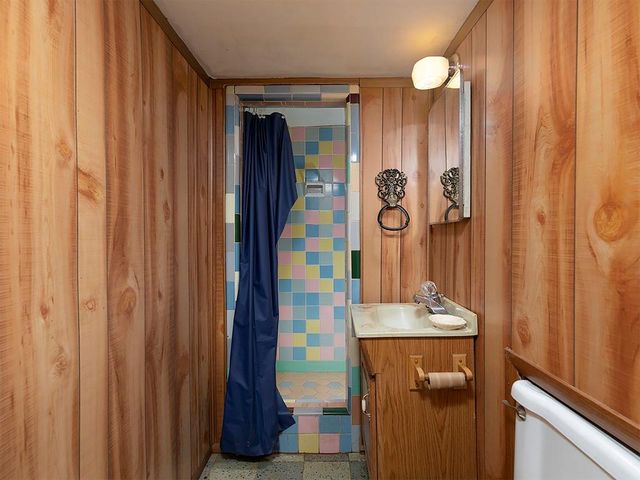 721 Wood Valley SW Road, Mableton, GA 30126