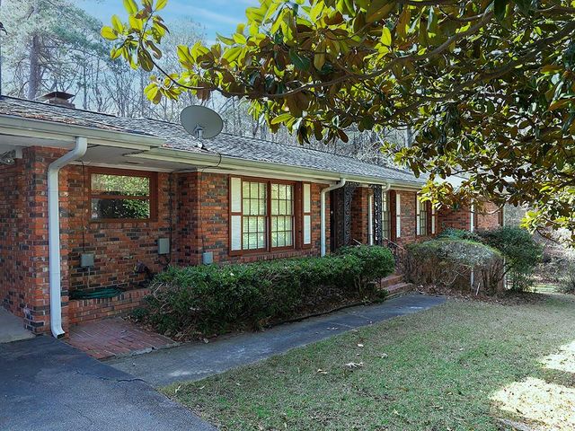 721 Wood Valley SW Road, Mableton, GA 30126
