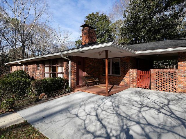 721 Wood Valley SW Road, Mableton, GA 30126