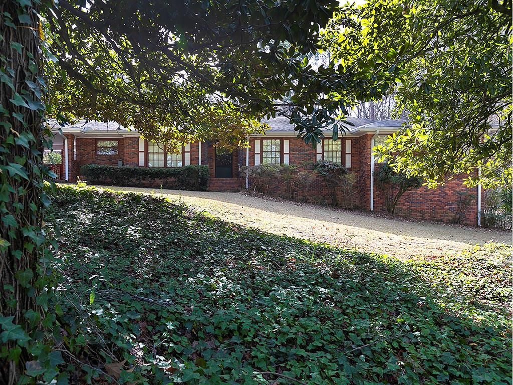 721 Wood Valley SW Road, Mableton, GA 30126