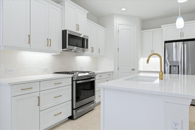 2605 STAR APPLE WAY, Sarasota, FL 34240