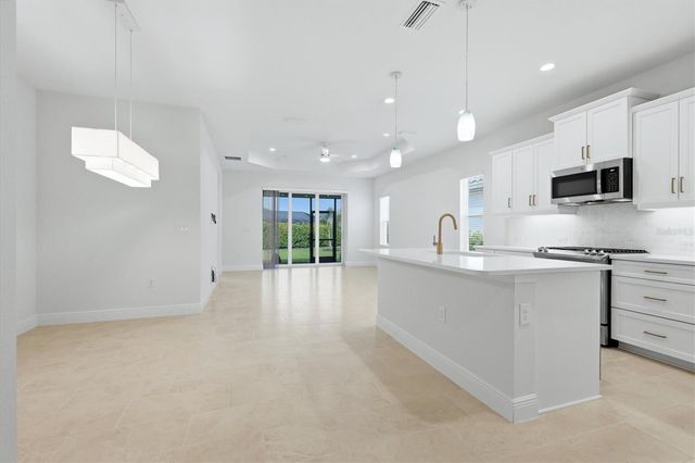 2605 STAR APPLE WAY, Sarasota, FL 34240