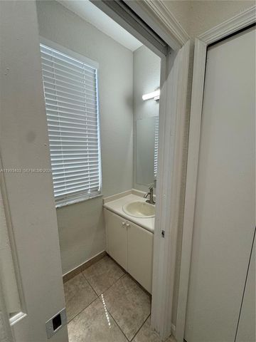 1403 SE 27 CT, Homestead, FL 33035