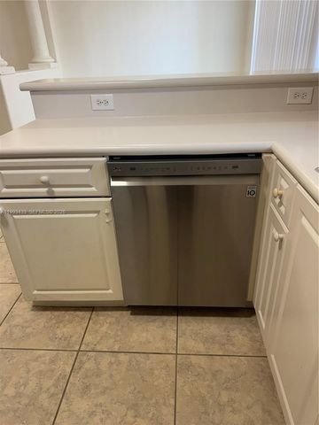 1403 SE 27 CT, Homestead, FL 33035