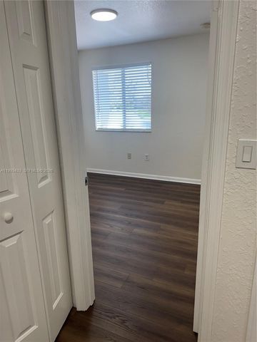 1403 SE 27 CT, Homestead, FL 33035