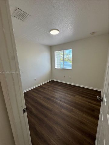 1403 SE 27 CT, Homestead, FL 33035