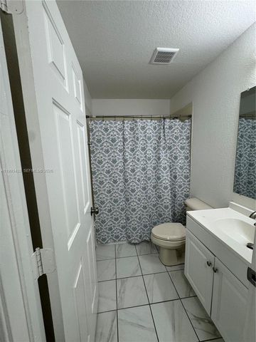 1403 SE 27 CT, Homestead, FL 33035