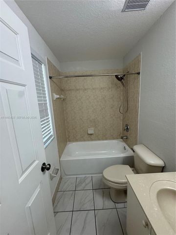 1403 SE 27 CT, Homestead, FL 33035