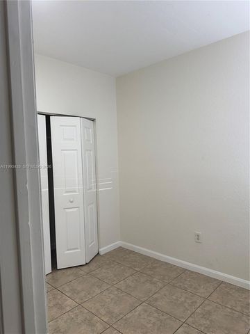 1403 SE 27 CT, Homestead, FL 33035