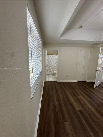 1403 SE 27 CT, Homestead, FL 33035