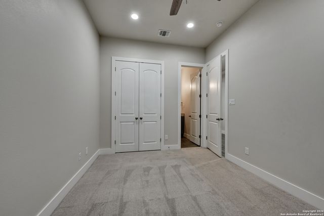 11158 Vance Jackson Rd Unit 4, San Antonio, TX 78230