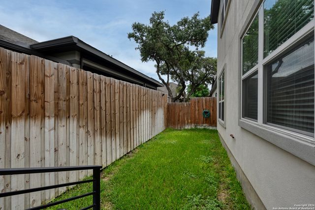 11158 Vance Jackson Rd Unit 4, San Antonio, TX 78230