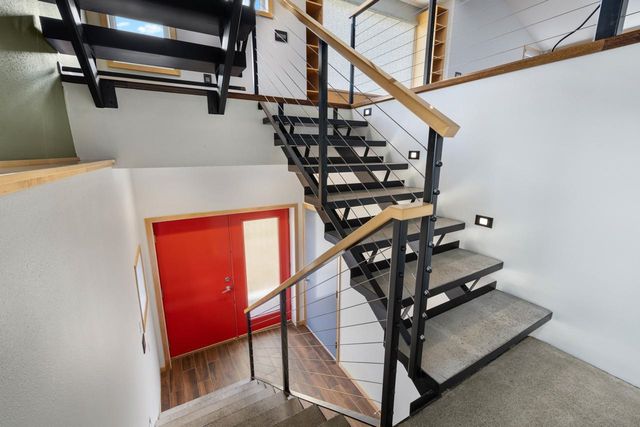 1800 Rivers Edge Dr SE, Minot, ND 58701